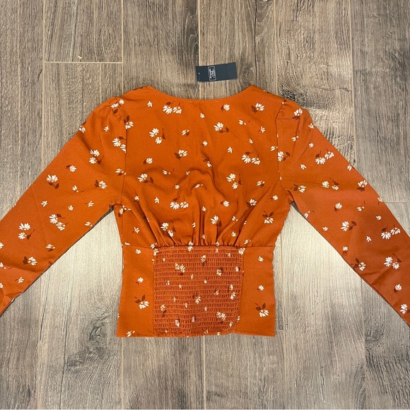 ❌SOLD❌ Abercrombie & Fitch | Long-Sleeve Twist-Front Blouse - Picture 5 of 5